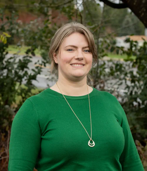 Darien, Operations Manager in Black Diamond, WA at Rooted Dentistry